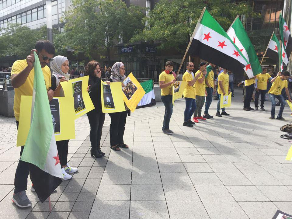 السوريون يتمسكون بمحاسبة الأسد...