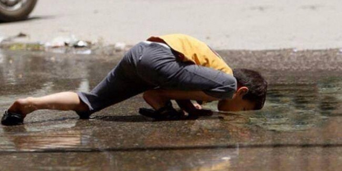 "مافيا" تقطع الماء عن فم الموا...