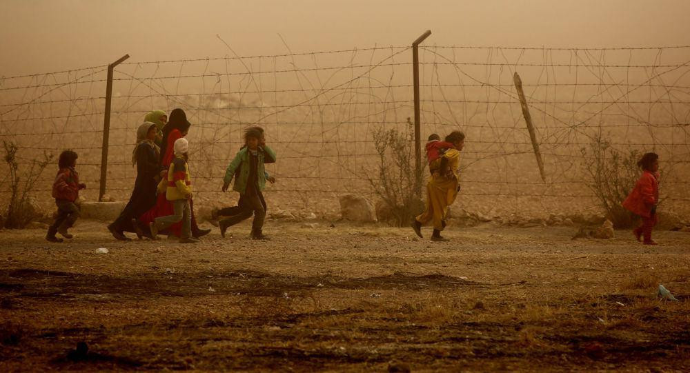 طائرات روسية تستهدف مخيمات الن...