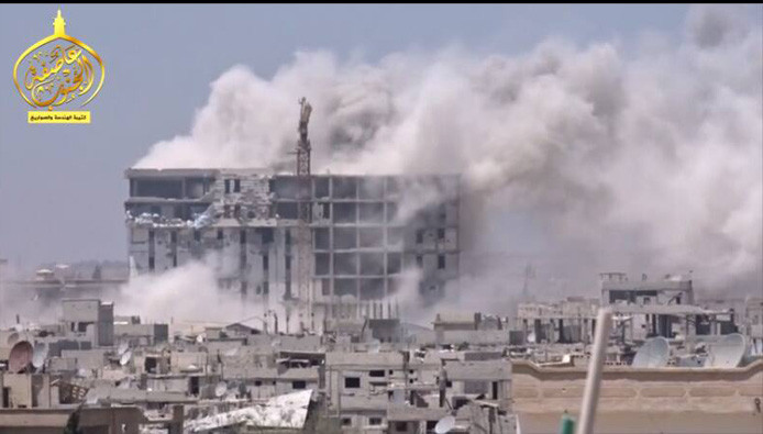 صواريخ الثوار تقنص سبعة قناصين...