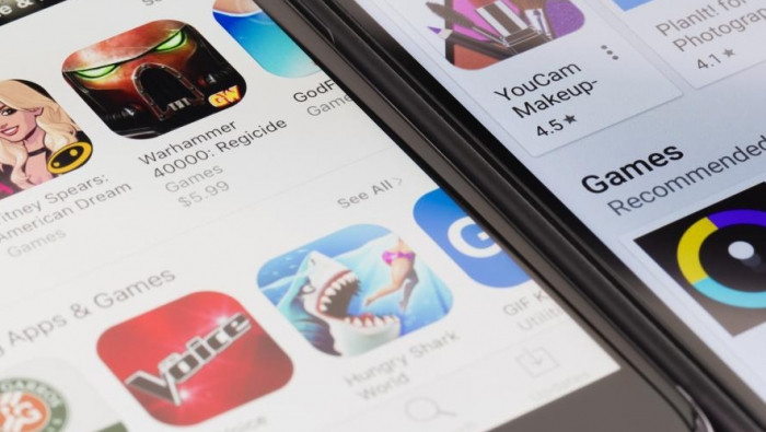 تطبيق لـ"فيسبوك" لجمعَ البيانا...