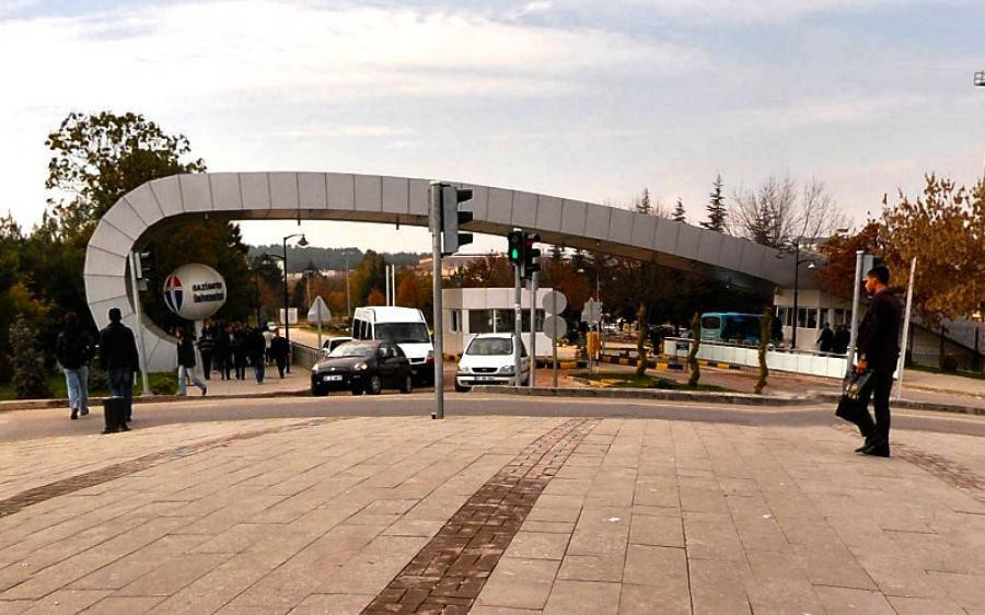 منحة للطلاب السوريين في جامعة...