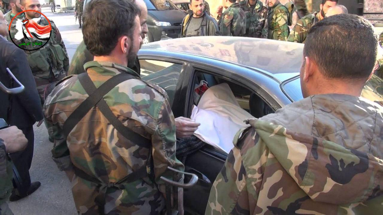 "شبيحة" يختطفون فتاة موالية من...