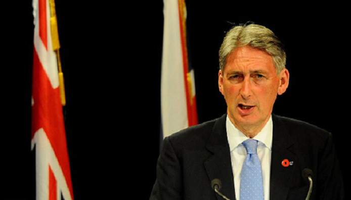 هاموند: دعم روسيا للأسد سيدفع...