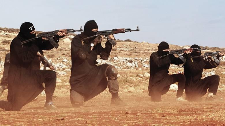 مقتل 15 عنصرا للنظام بمفخخة لت...