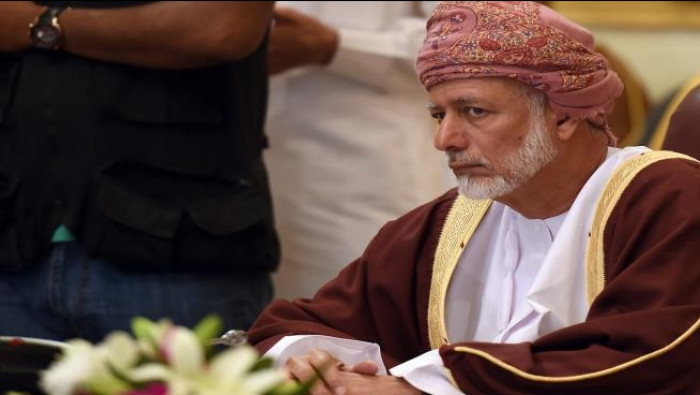 زيارة مفاجئة لوزير خارجية عُما...