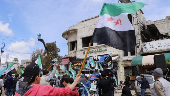 مهجرو حمص في إدلب يحيون ذكرى م...