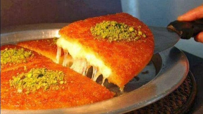 الحلويات الدمشقية تزدهر من جدي...