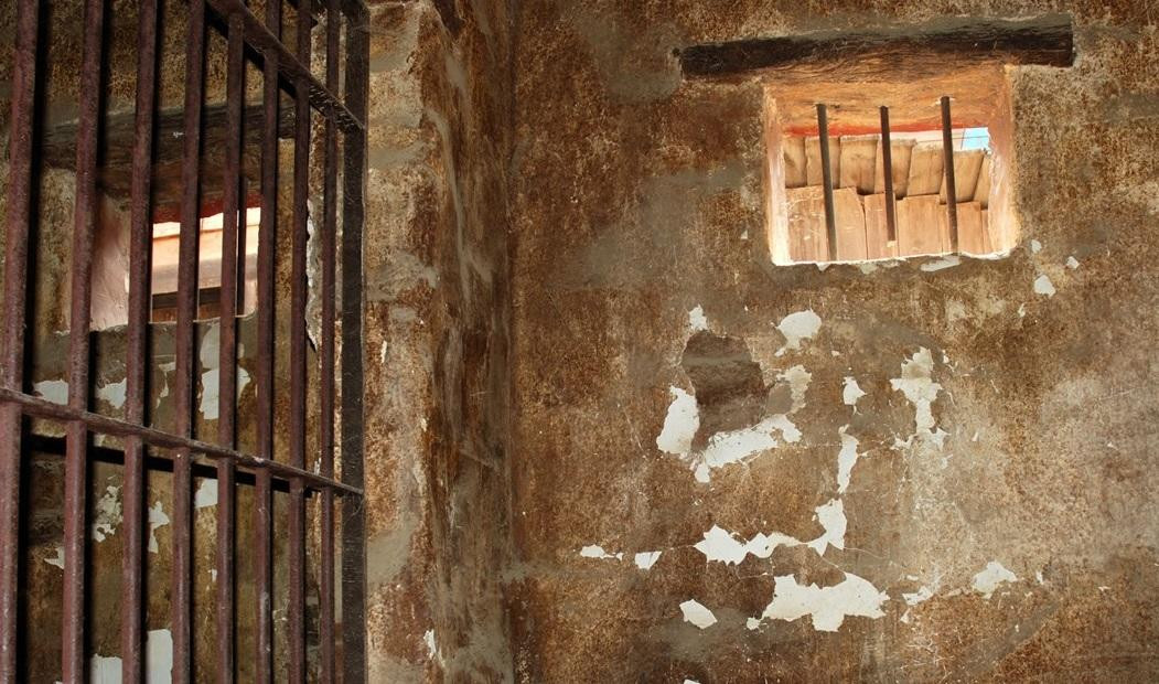 الائتلاف يحث السوريين مزدوجي ا...