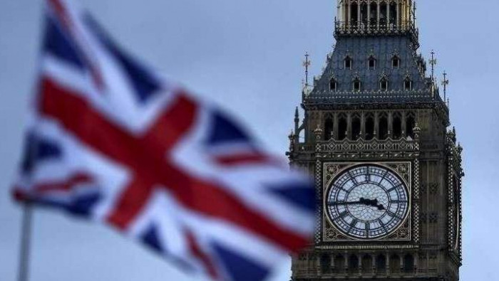 بريطانيا تدرس إرسال طائرات مسي...