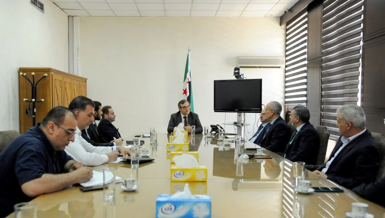 "مصرف سوريا المركزي" يبدأ الاع...