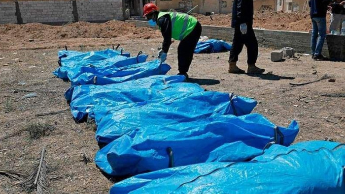 بينهم 3 أطفال.. فريق الاستجابة...