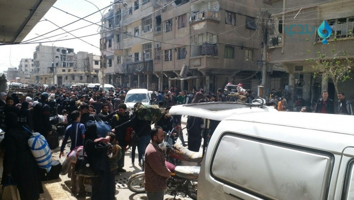 قافلة ثالثة من مهجري "دوما" تص...