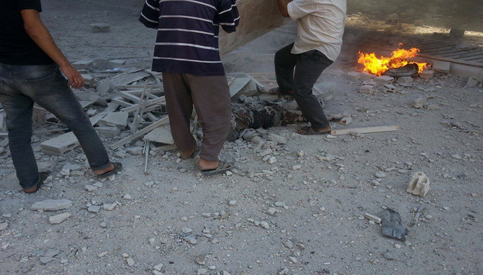 بعلم أمريكي وطيران روسي .. هكذ...