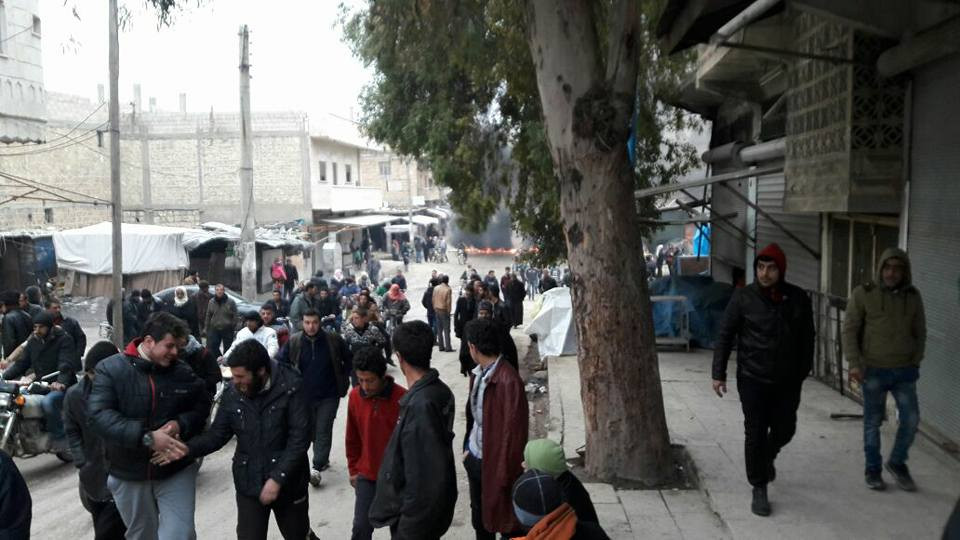 أهالي جرابلس يتظاهرون ضد الفصا...