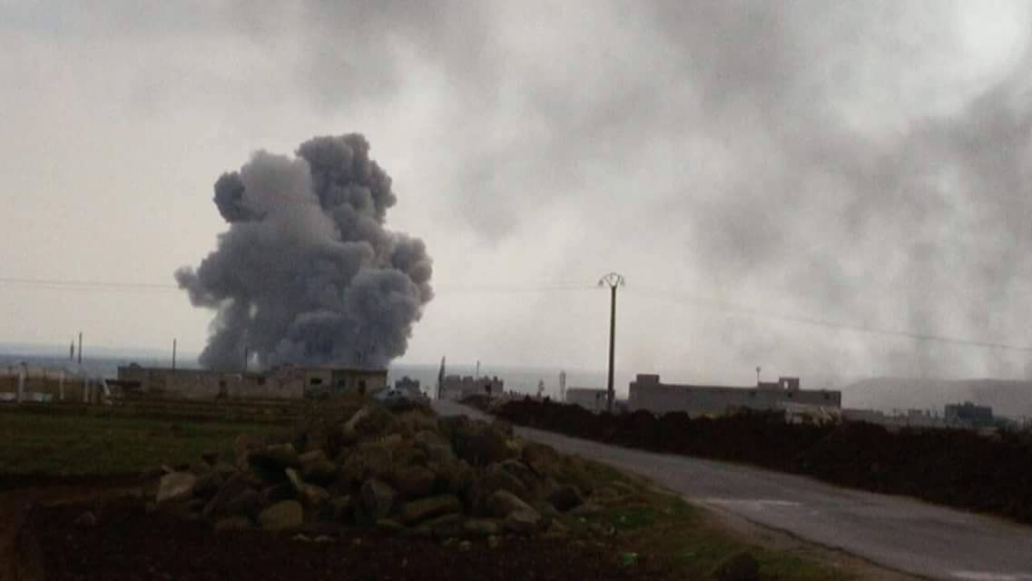 ثلاثة شهداء بانفجار لغم في الر...