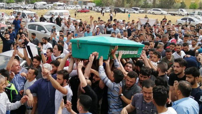 فنانون سوريون يعربون عن حزنهم...