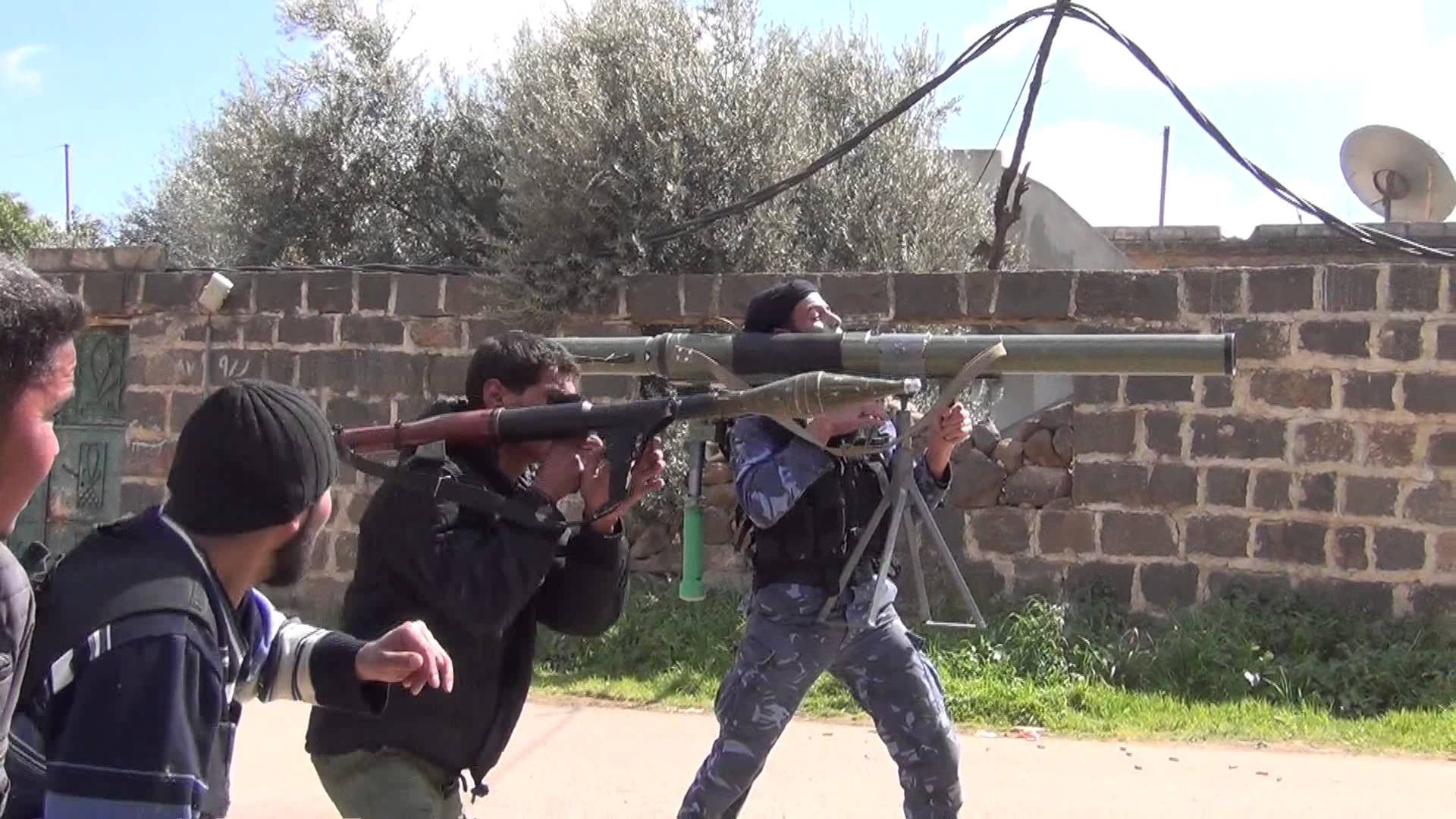 ثوار درعا يقضون على عصابة تخطف...