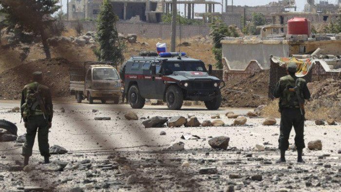 إصابة 3 جنود روس بانفجار بريف...