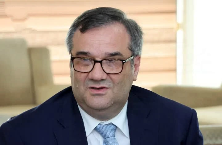 بعد تقرير "رويترز".. حاكم "الم...