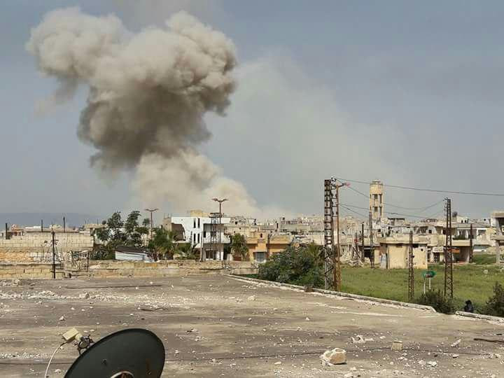 طيران النظام يقتل مدنيا بريف ح...