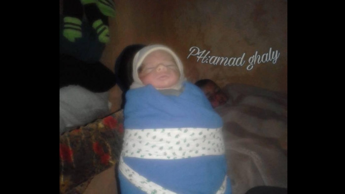 الحصار يتسبب بوفاة طفل جديد في...