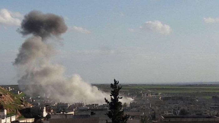 الطيران الروسي يكثف غاراته على...