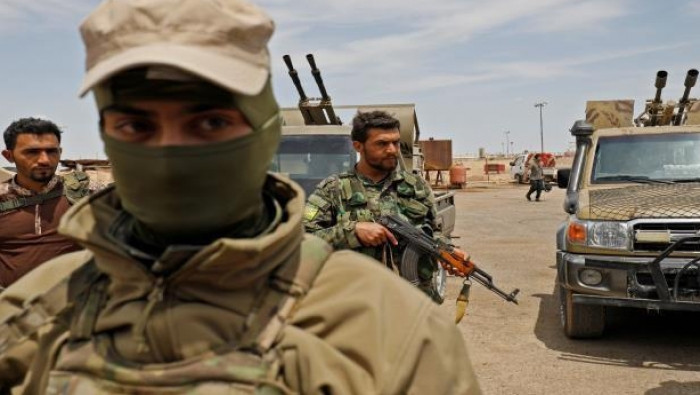 "قسد": "داعش" يقاتل بشراسة في...