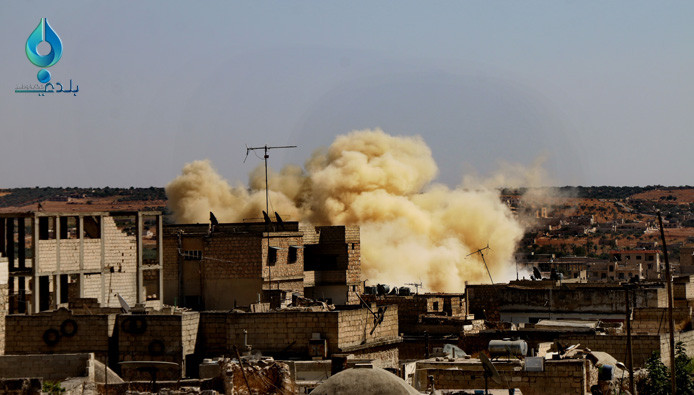ثلاثة شهداء في غارة جوية على ر...