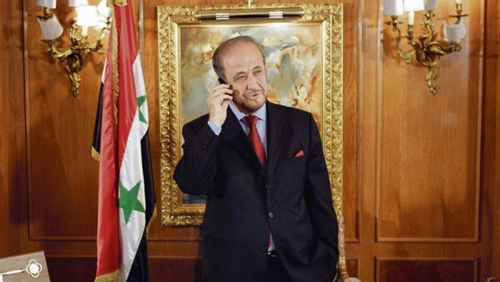 صحيفة: رفعت الأسد متورط مع شبك...