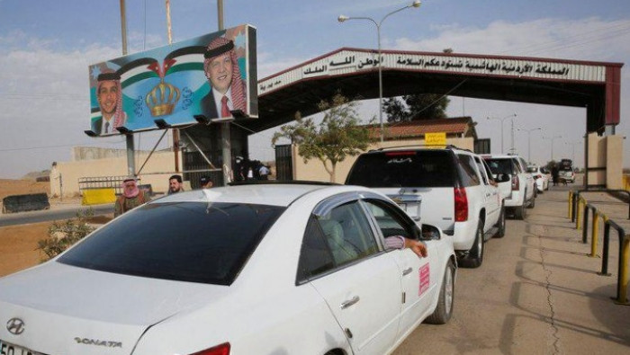 تجارة عمان" تطلب تسهيل عبور ال...