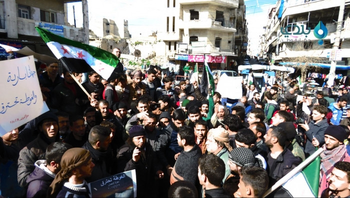 مظاهرات حاشدة في إدلب تطالب ال...