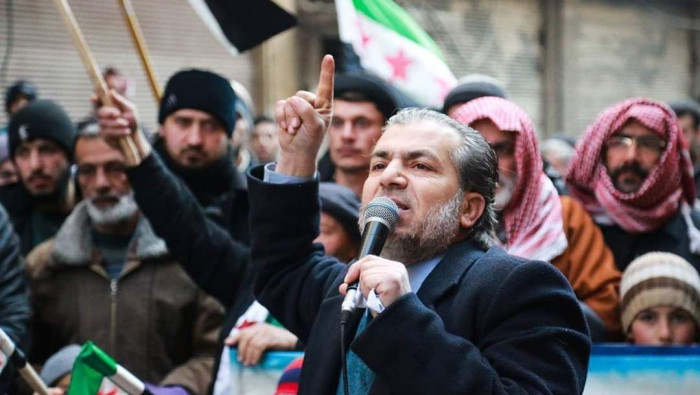 "تحرير الشام" تعتقل منشد مظاهر...