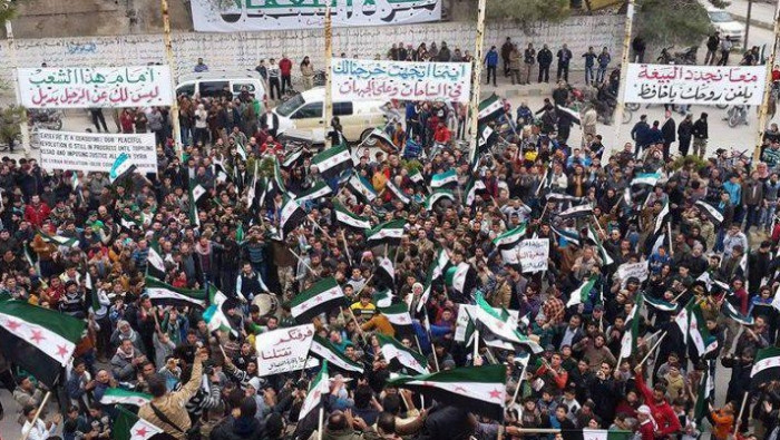 بعد ثماني سنوات.. الثورة السور...