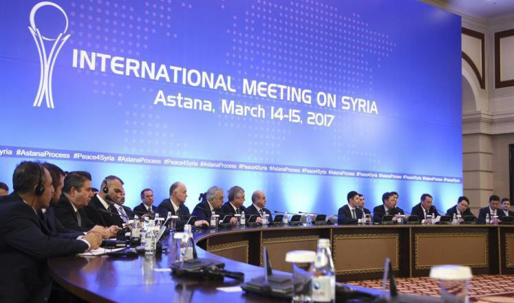 وفد المعارضة السورية يعود لمحا...