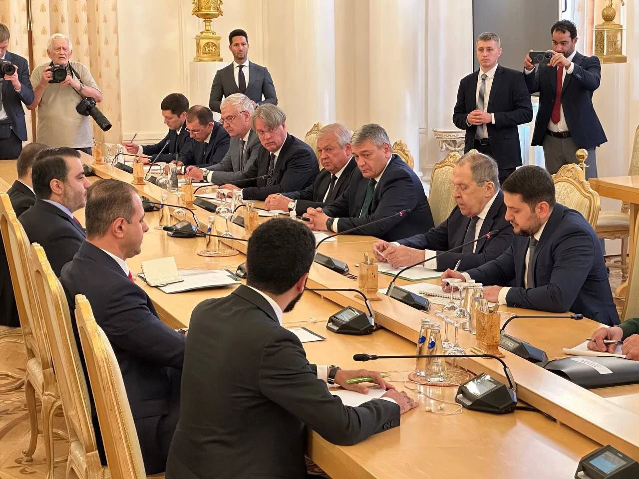 سوريا الجديدة بموسكو: مباحثات...