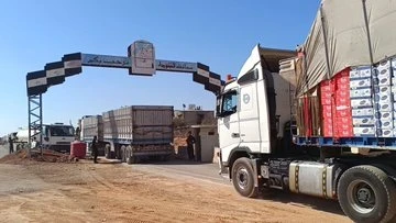 قافلة إغاثية وتجارية جديدة تصل...