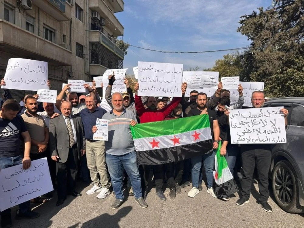 حماة تحتج على ارتفاع الإيجارات...