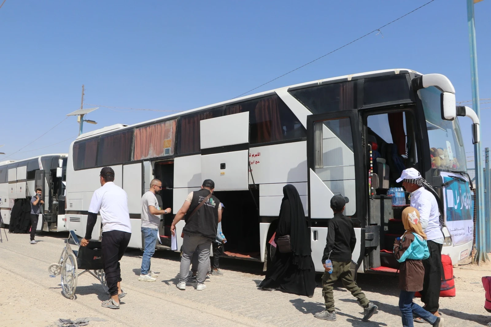 انطلاق أولى رحلات "قافلة الأمل...