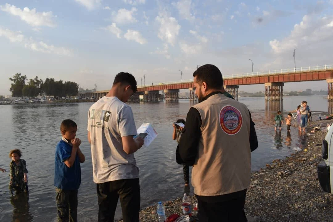 فريق الغواصين في الرقة.. جهود...