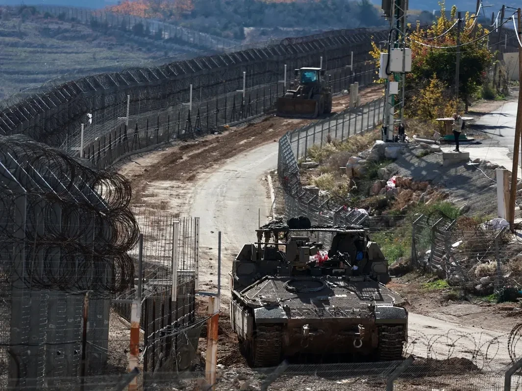 الاحتلال يعتقل شابين من ريف در...