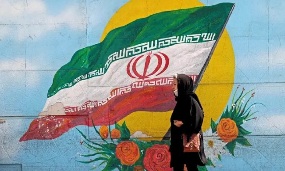 احتجاجات إيران: من هتافات المد...