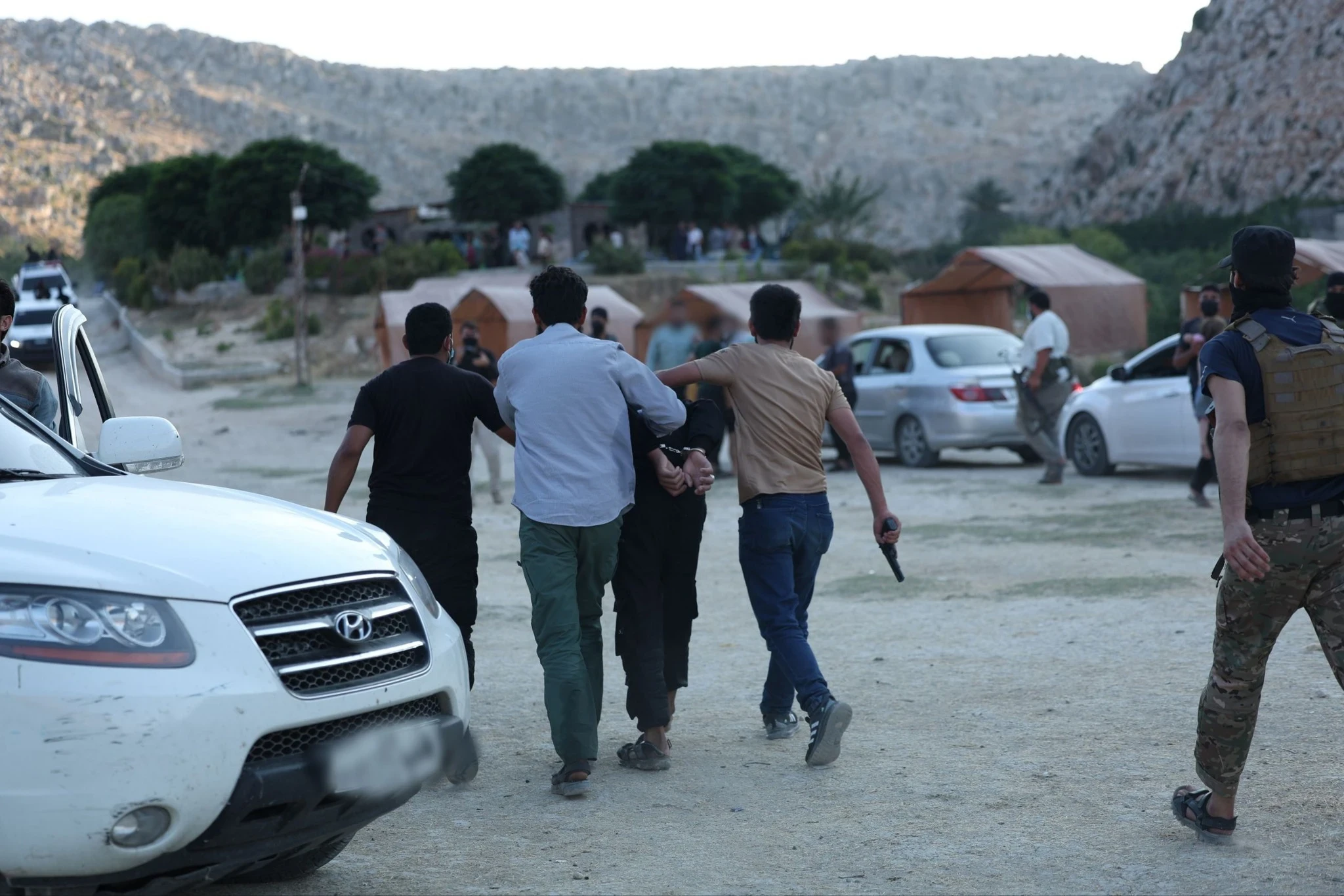 الأمن الداخلي بإدلب يفكك خلية...