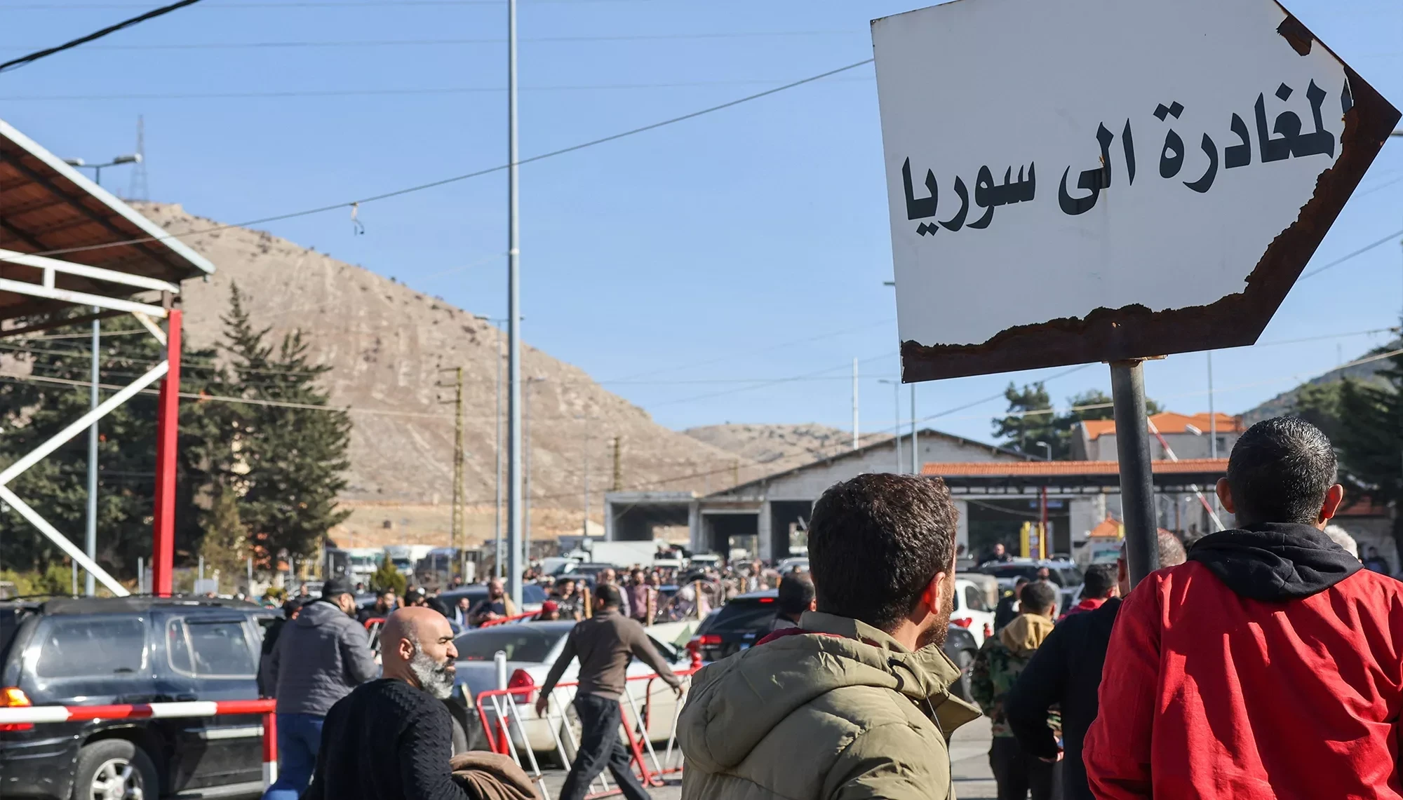 لبنان يعلن تسهيلات مؤقتة لمغاد...