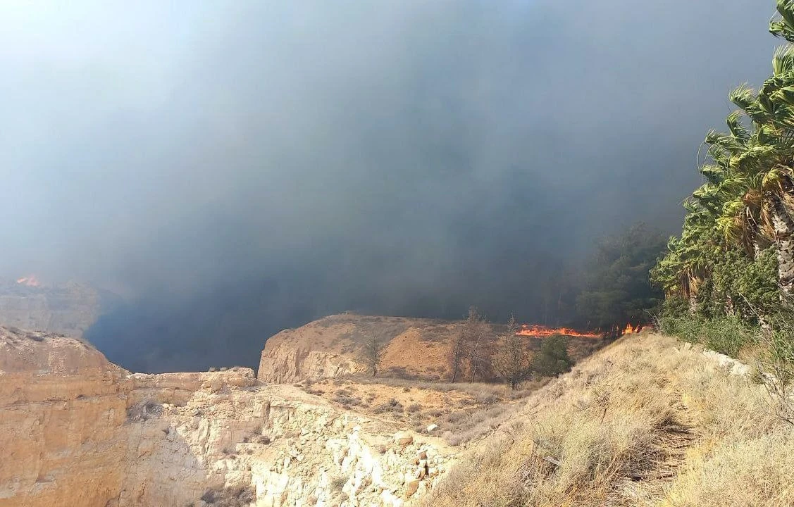 اندلاع حرائق كبيرة بالمناطق ال...