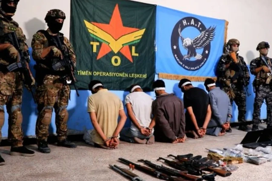 "قسد" تعلن القبض على عناصر من...