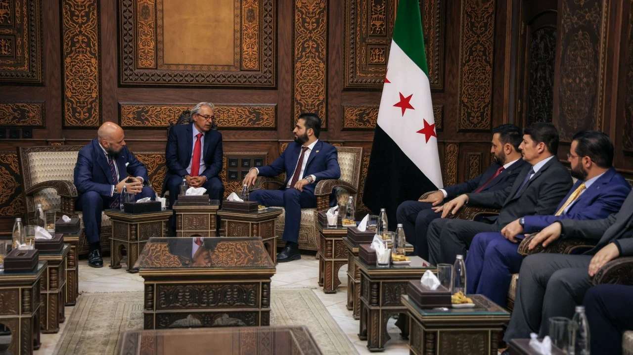 وزير الداخلية السوري يبحث مع م...