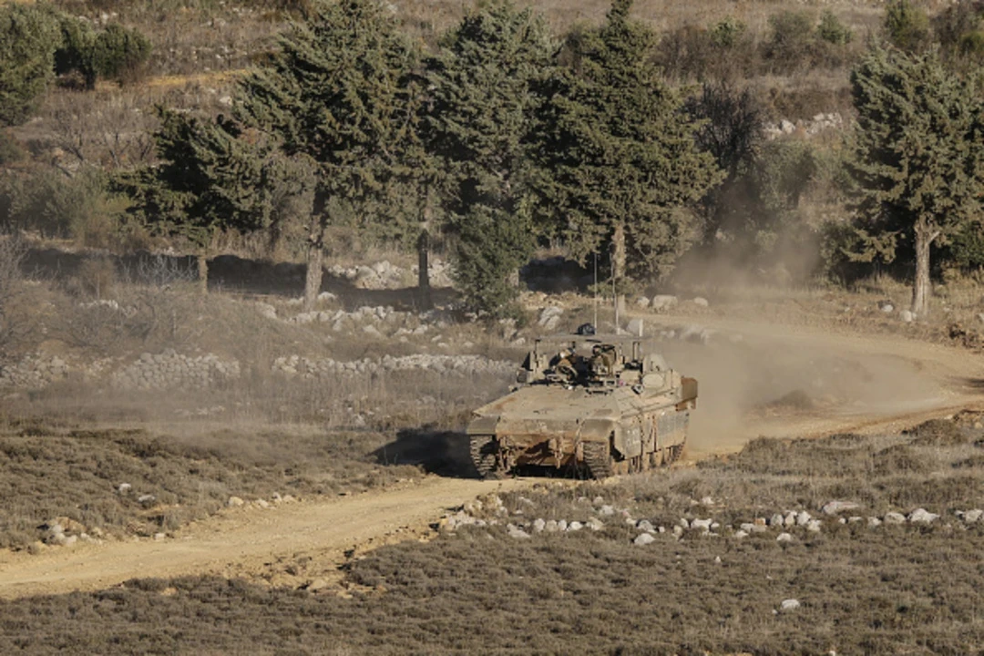 الاحتلال يواصل أعمال التجريف ف...
