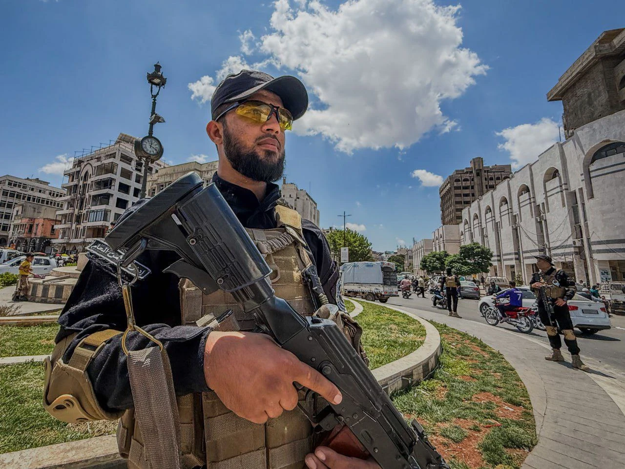 تعميم رسمي بمنع ارتداء اللثام...