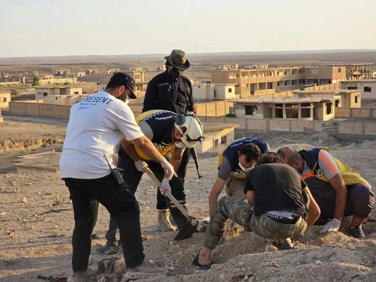 اكتشاف مقبرة جماعية على أطراف...